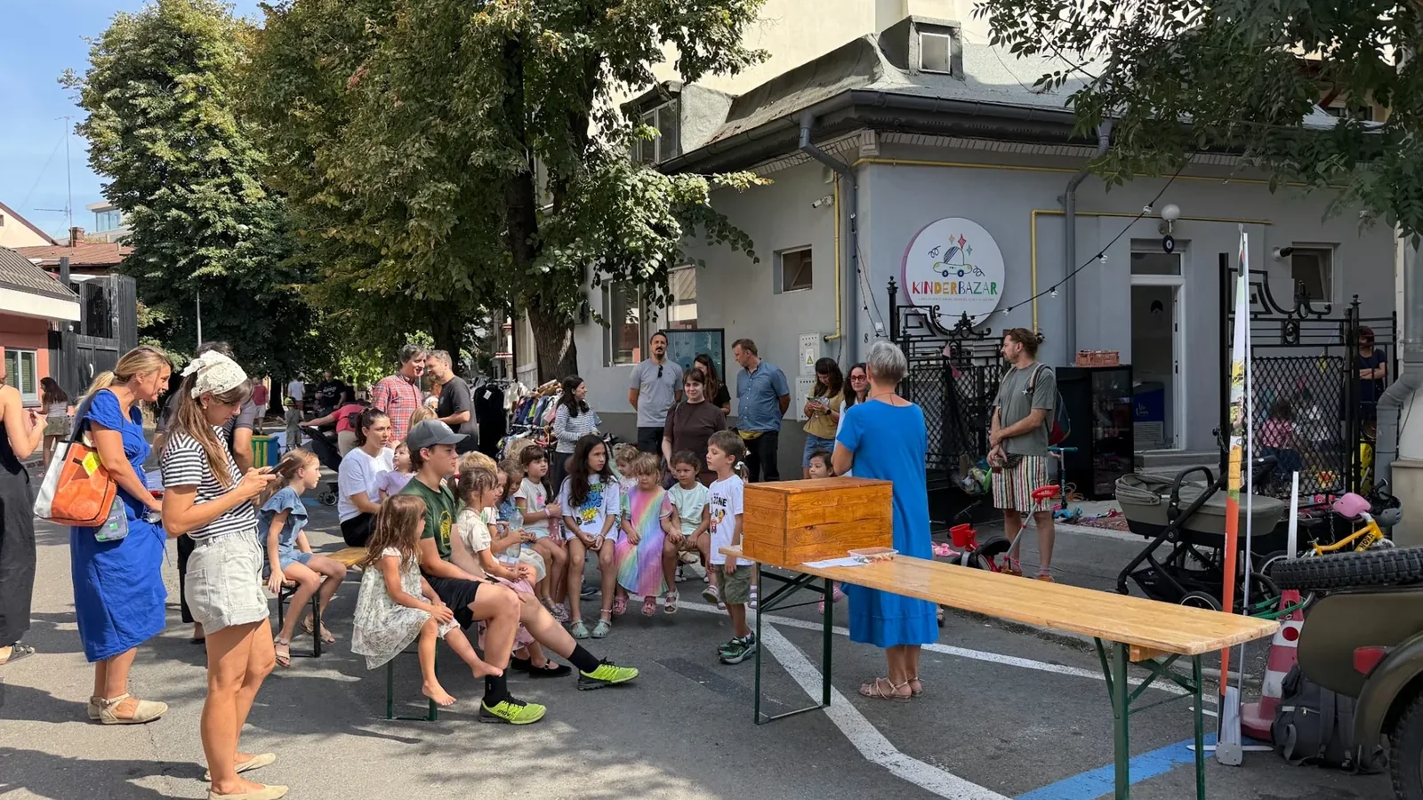 Fațada magazinului Kinderbazar, Strada Aurel Vlaicu 8, București